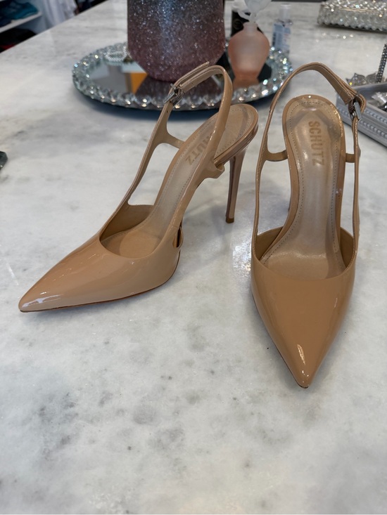 SCHUTZ Shoes - Schutz Women's Nude Patent Slingback Pointed-Toe Pumps size 7.